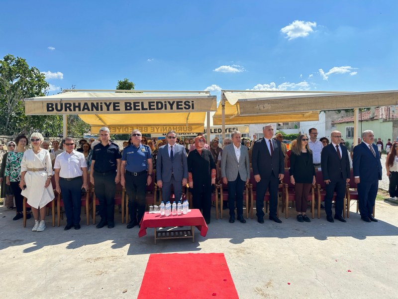KAYMAKAM İLYAS MEMİŞ HAYAT BOYU ÖĞRENME HAFTASI KAPSAMINDA YAPILAN ANA SERGİ AÇILIŞINA KATILDI