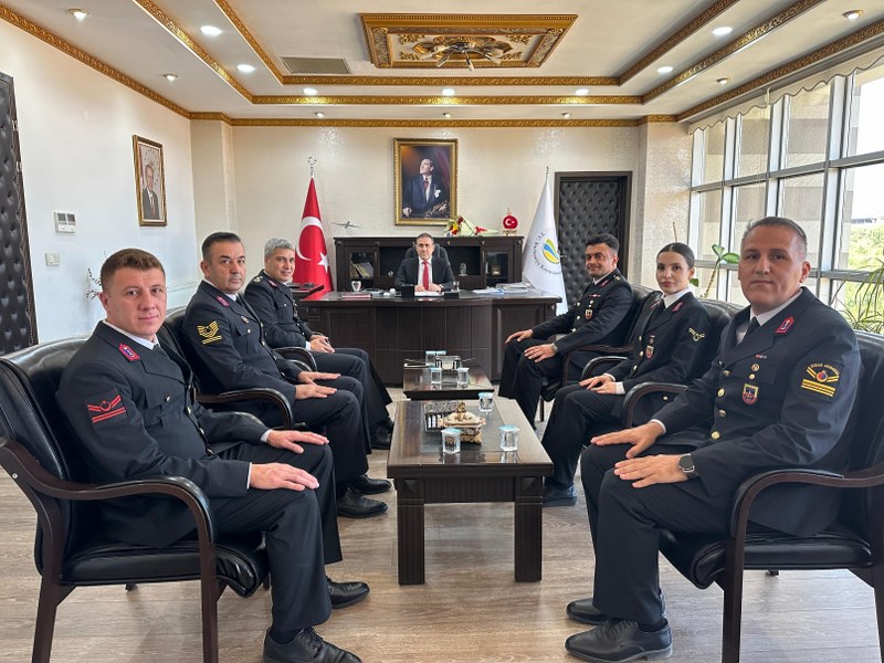 JANDARMA TEŞKİLATI KURULUŞ YIL DÖNÜMÜ DOLAYISIYLA İLÇE JANDARMA TEŞKİLATINDAN KAYMAKAMIMIZ İLYAS MEMİŞ’E ZİYARET