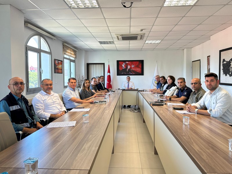 KAYMAKAM İLYAS MEMİŞ BAŞKANLIĞINDA ORMAN YANGINLARI İLE MÜCADELE DEĞERLENDİRME TOPLANTISI YAPILDI